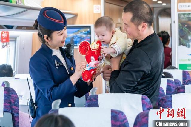 2020年春运正式拉开帷幕，宁夏首条高铁银中高铁迎来首个春运